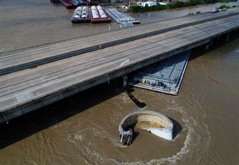 bridge closed in texas